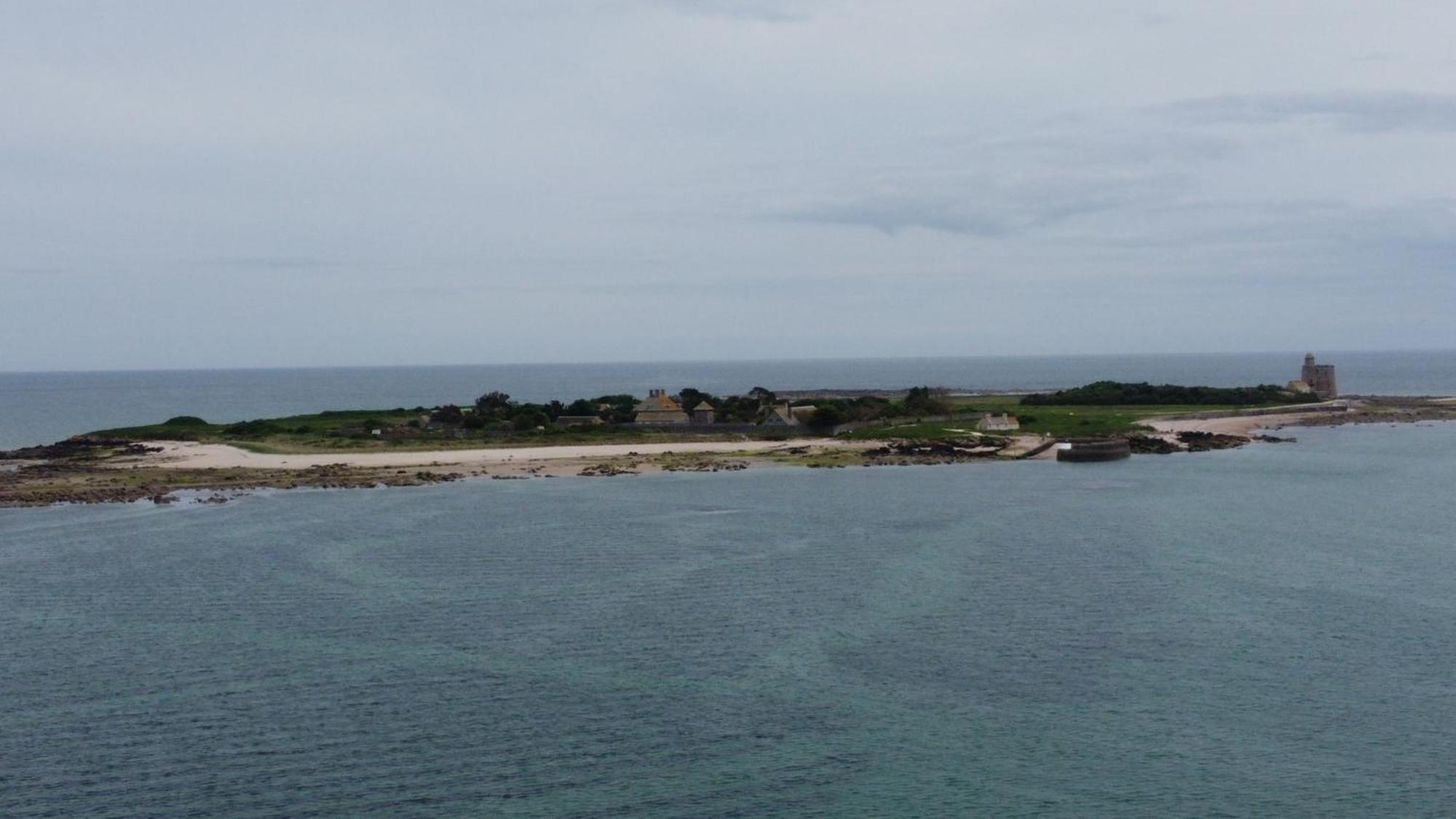 Aux Portes De La Hougue Quettehou Kültér fotó
